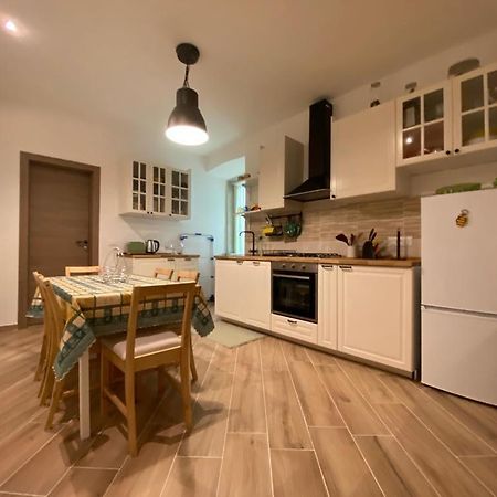 Casa Vacanze Nuanua Trieste Exterior foto